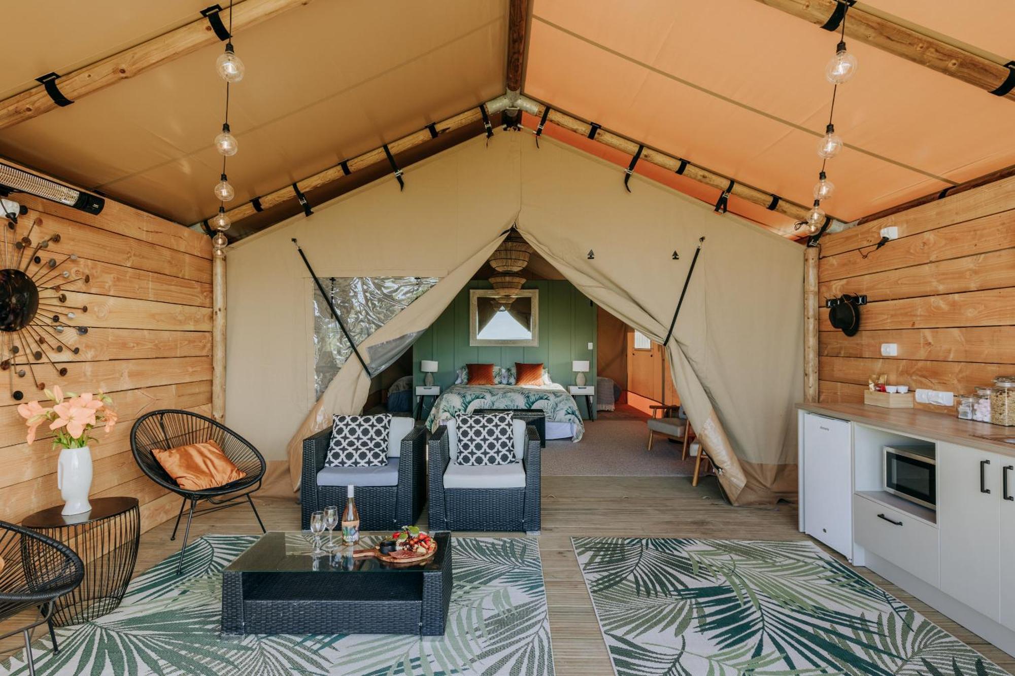 Villas & Vines Glamping 哈士汀 外观 照片